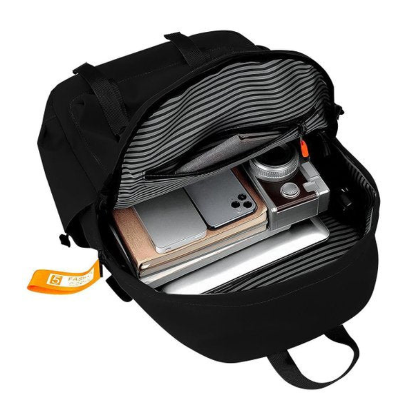 UrbanCore Pro – Anti-Theft Laptop Backpack with USB Port